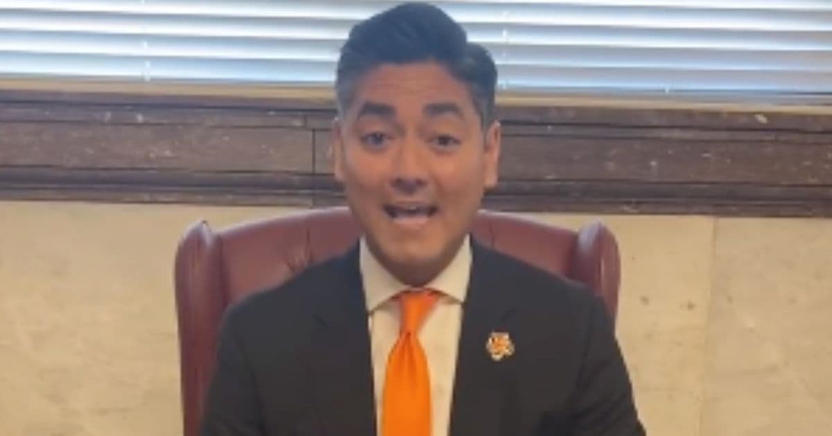 Cincinnati Mayor’s NFL Playoff Taunting Goes Viral – Calls for QB to Have Paternity Test