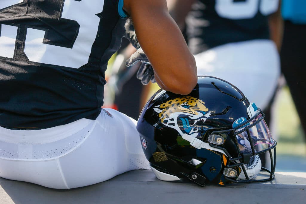 Former Purdue and NFL Player Dies Suddenly in Home After Collapsing â He Was Only 38