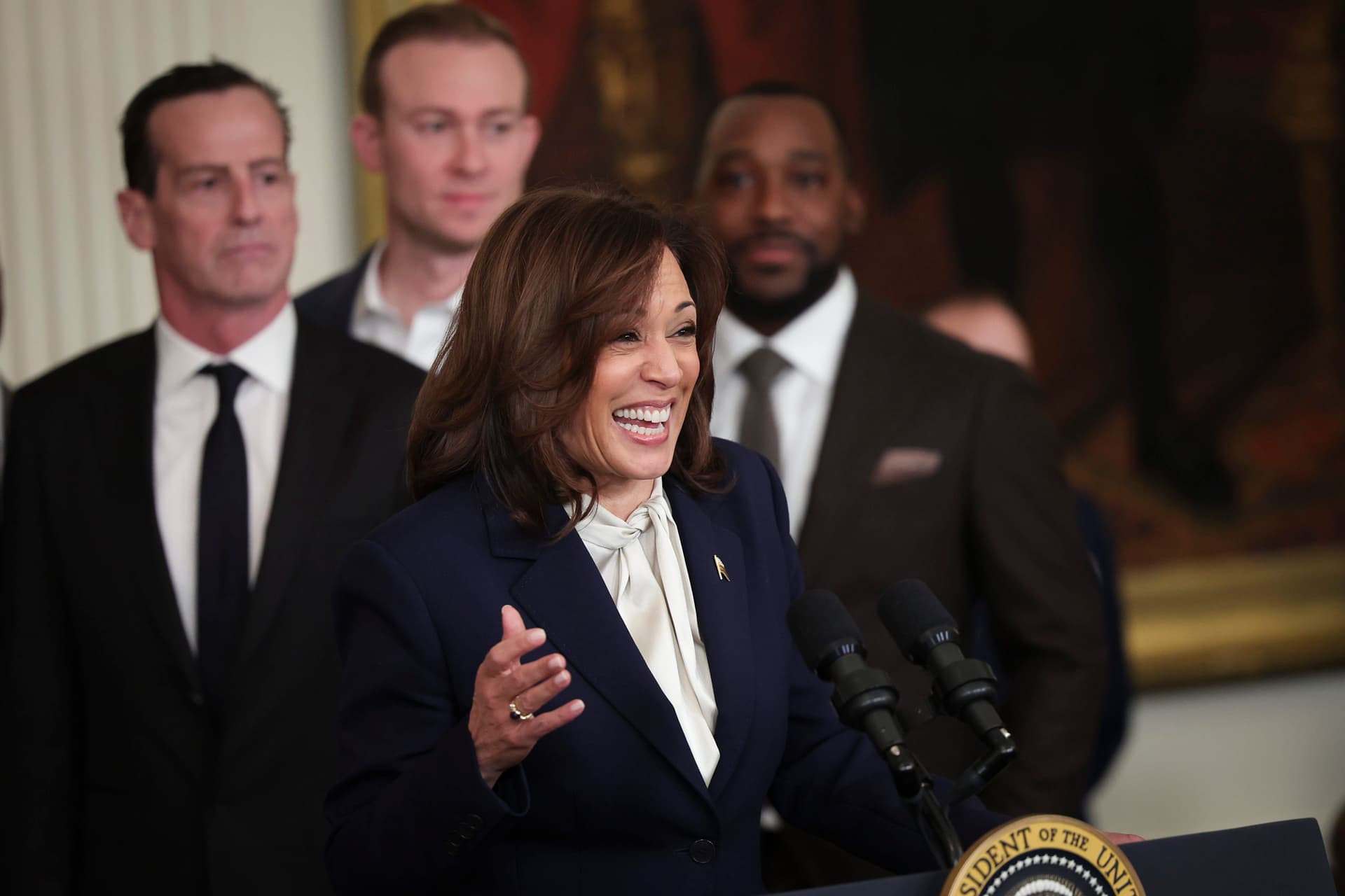 Harris Leaves Out Important Detail While Quoting the Declaration of Independence During Speech