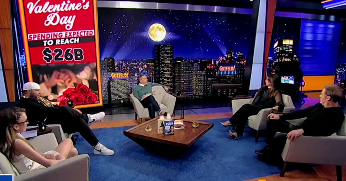 Fox News Host Announces Divorce Live On Air: āIām Going to Say It Here for the Very First Timeā