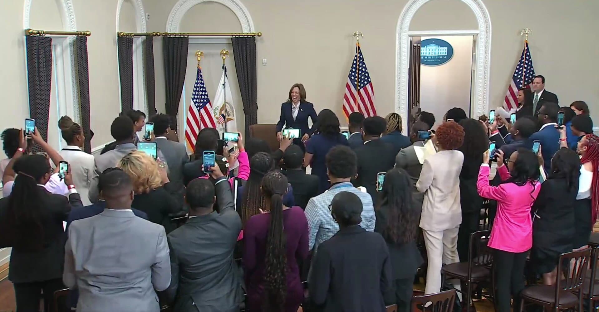 Watch: Audience Told âYou Can Clapâ As Harris Enters the Room