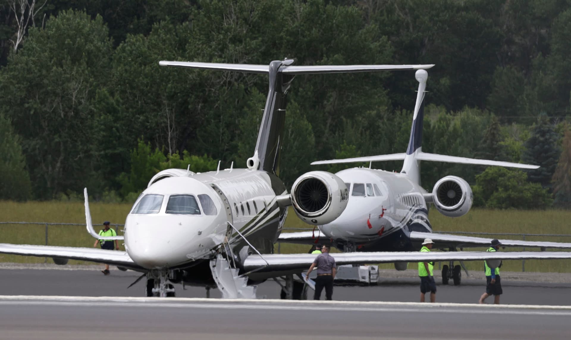 Update: Ex-Obama Official Did NOT Die from Turbulence