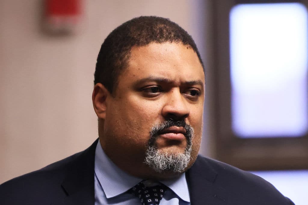 GOP Senator Calls for Manhattan DA to Be ‘Put in Jail’ Amid Speculation Trump Will Be Arrested