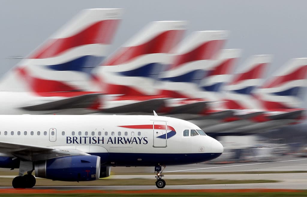 Longtime Pilot Collapses and Dies in Hotel – He Was Due to Captain a Packed Jet Shortly After Incident