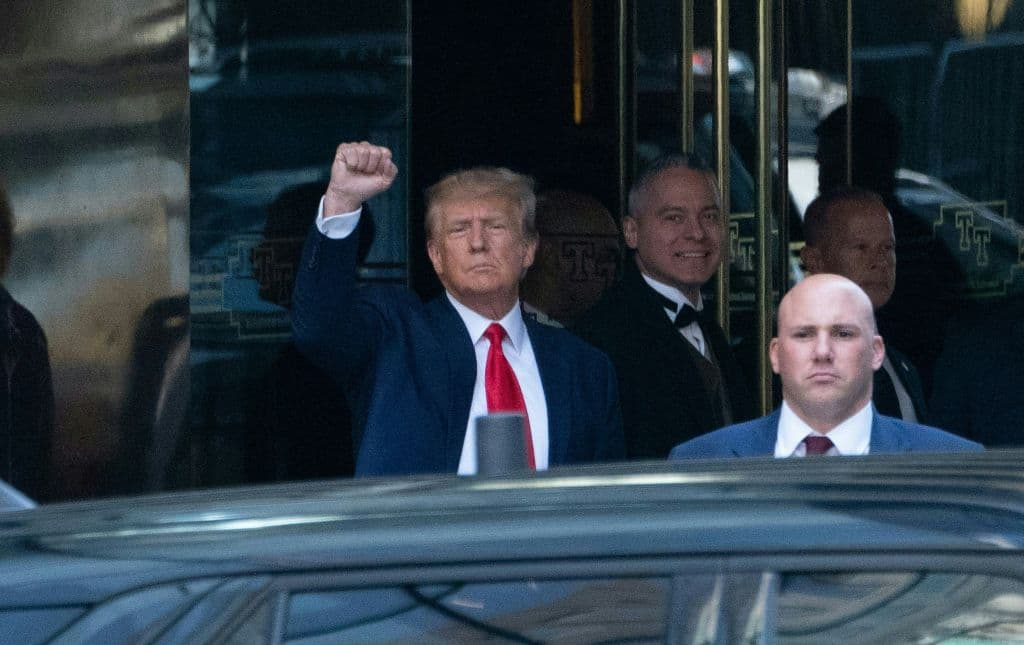âSo Surrealâ: Trump Surrenders to Authorities in NYC