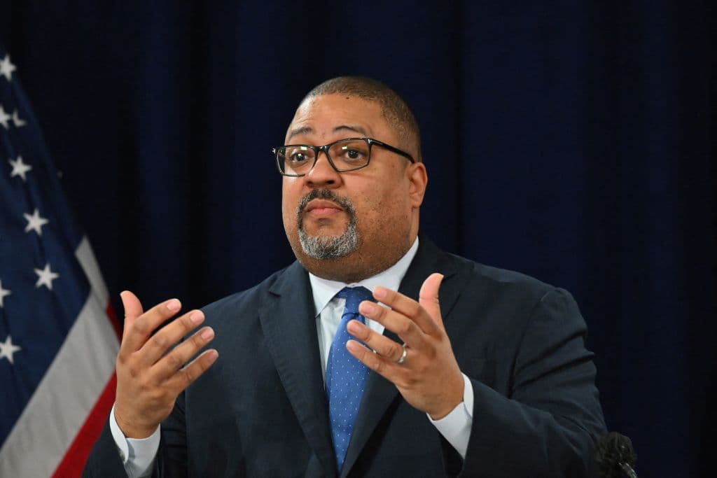 NY Supreme Court Slams Anti-Trump DA for Enforcing Harsh Vaccine Card Punishment on Residents