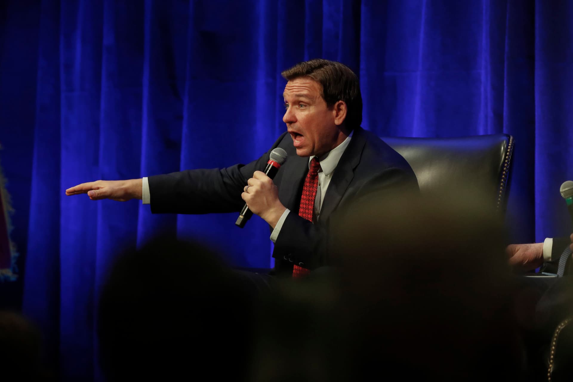 Twitter Users Slam PolitiFact After Attempting to Clarify Claim Made by DeSantis