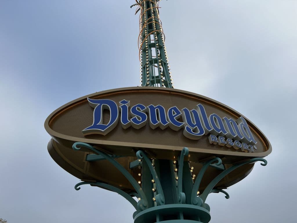 Disneyland to Host First Pride Nite for ‘After Dark’ Series — Twitter Reacts