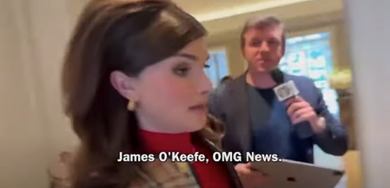 James OâKeefe Confronts Bud Lightâs Dylan Mulvaney After Trans Activist Comes Out of Womenâs Bathroom