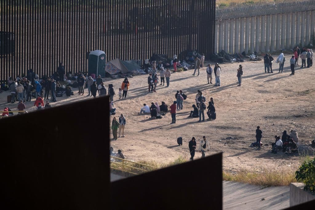 Border Patrol Chief Reveals âStaggeringâ Number of Migrant Apprehensions Over 3 Days
