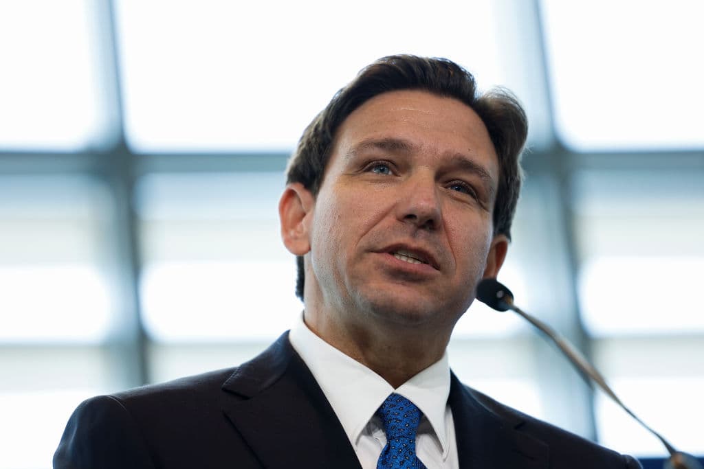 Tech Glitch Doesn’t Stop DeSantis from Tallying Eye-Popping Fundraising Haul in First 24 Hours, Blowing Past Trump and Biden