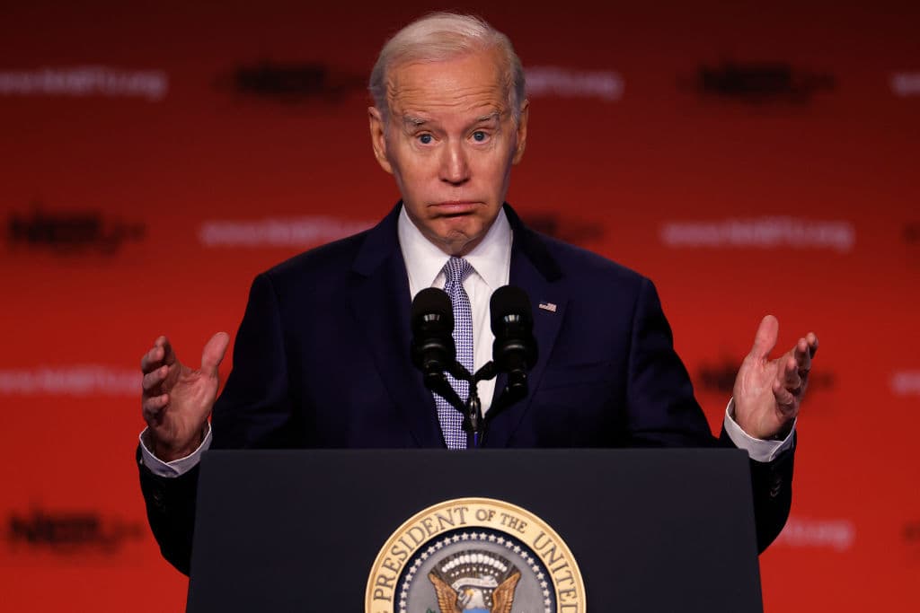 ABC Host Offers Tough 2-Word Assessment of Bidenâs Approval Rating