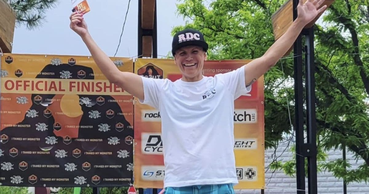 Man Who Won Womenâs Cycling Race Takes the Winnerâs Podium â Now Look at Whatâs Around Him
