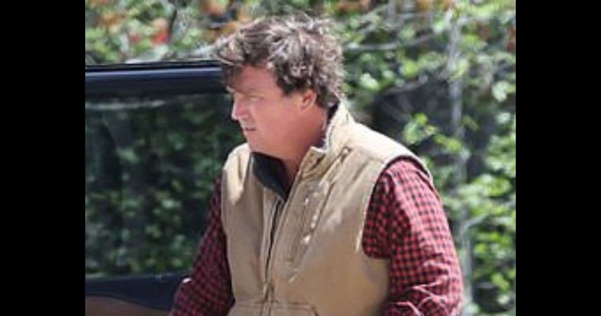 Tucker Carlson Caught on Camera in Maine – He’s Definitely Up to Something