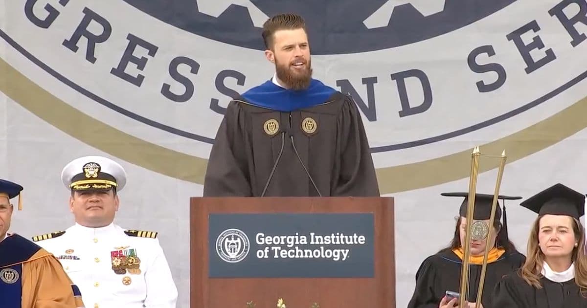āBlessed by Godā: 2-Time Super Bowl Champ Gives Excellent Advice for All Graduates