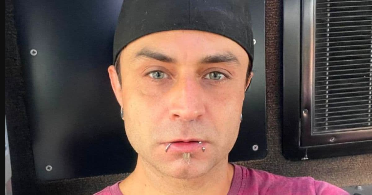 Hoax? Gay Manās Viral Claim He Was Set on Fire in āHate-Filledā Attack Seemingly Just Went Up in Smoke