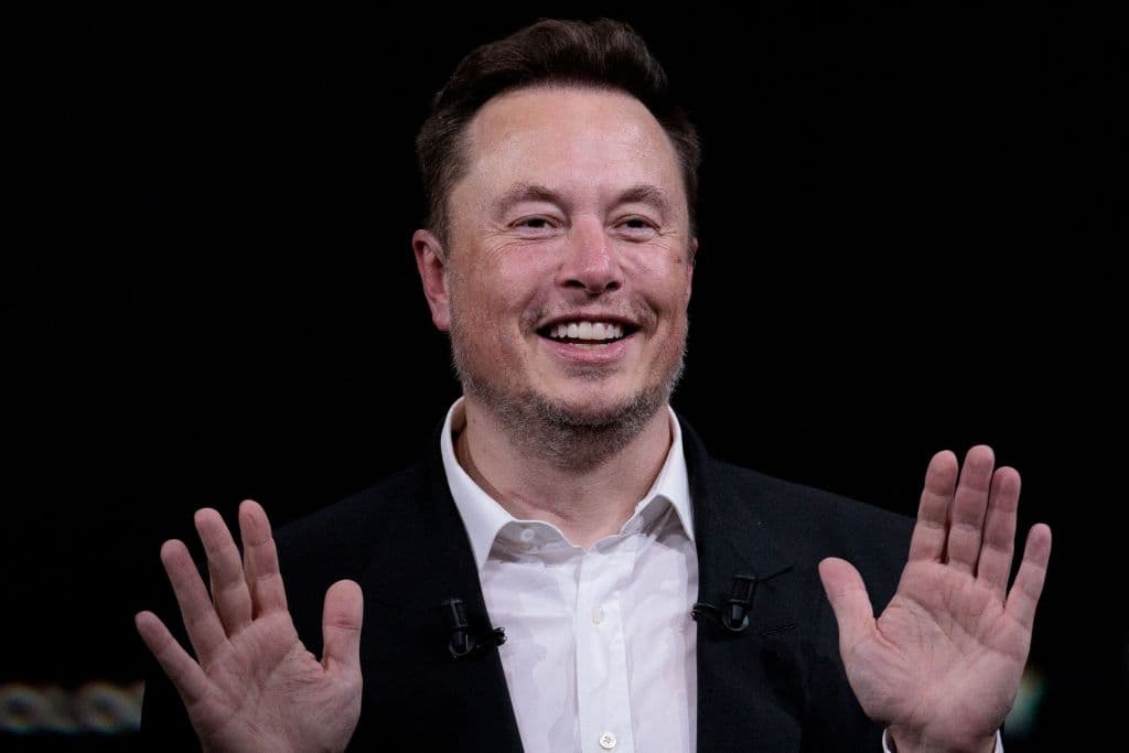 âQAnon Shamanâ Reveals Elon Muskâs Gracious Offer While He Was in Prison