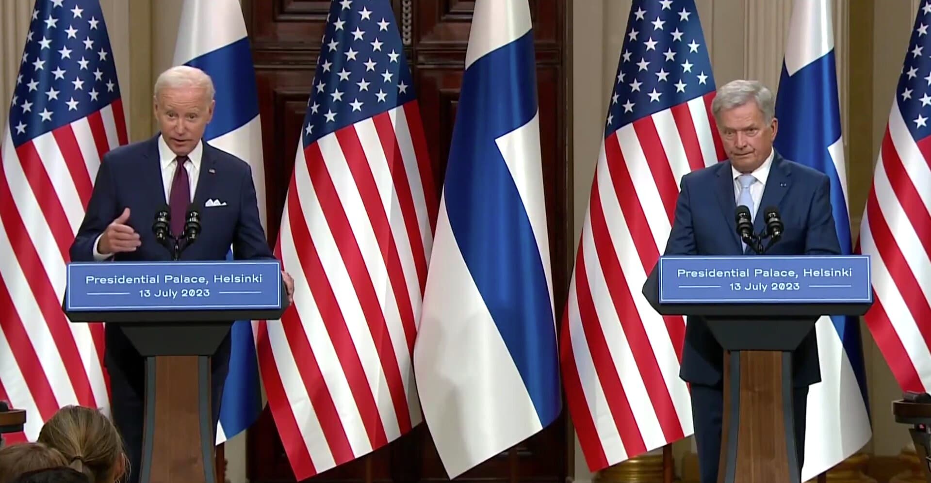 Biden Brutally Butchers His Script in Front of Finlandâs President â His Face Says It All
