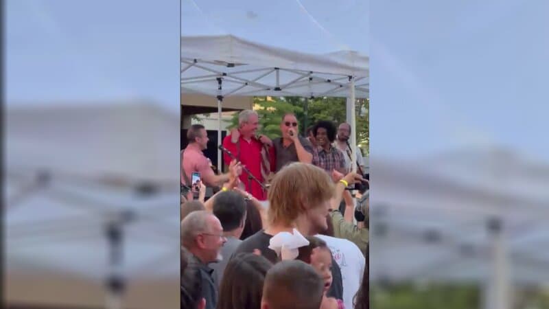 Dem Governor Mercilessly Booed When Singer Invites Him on Stage