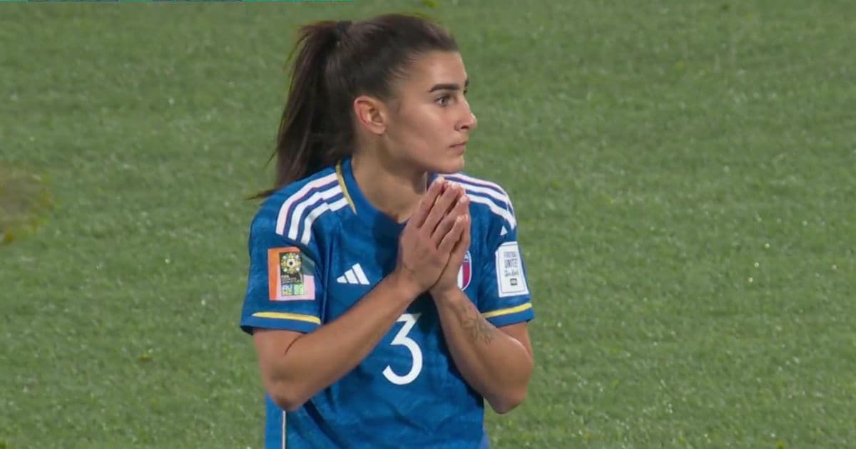 Video: Italy Eliminated From Womenâs World Cup After Defender Kicks Ball Directly Into Her Own Net