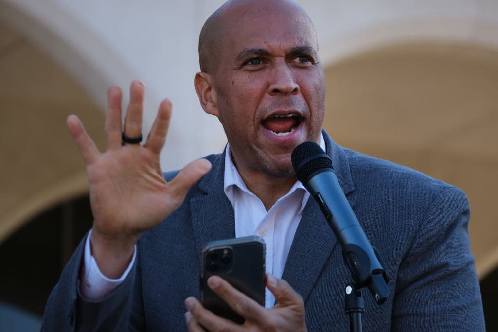 ‘Spartacus’ Cory Booker Calls for Menendez to Resign