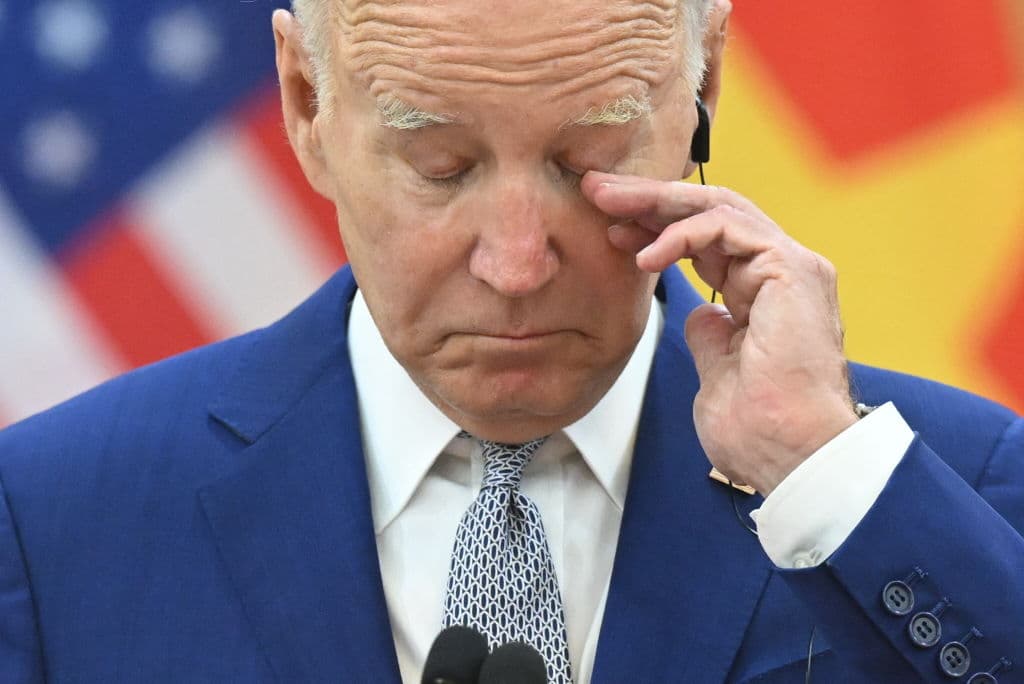 Biden Announces āIām Going to Go to Bedā During Press Conference in Vietnam