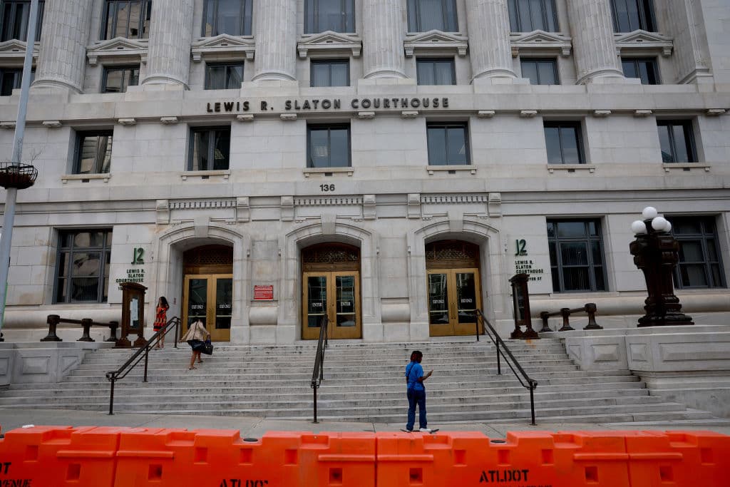 Fulton County DA Investigator Shoots Herself in the Leg at Courthouse