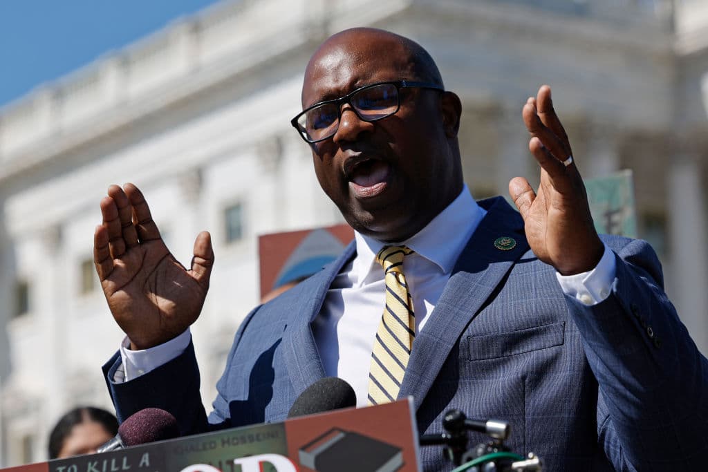 New Footage of Dem Who Pulled Fire Alarm Released – Good Luck Explaining This, Jamaal