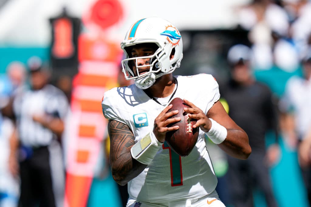 Miami Dolphins Star Boldly Proclaims âThis World Needs Prayerâ As Attacks on Israel Continue