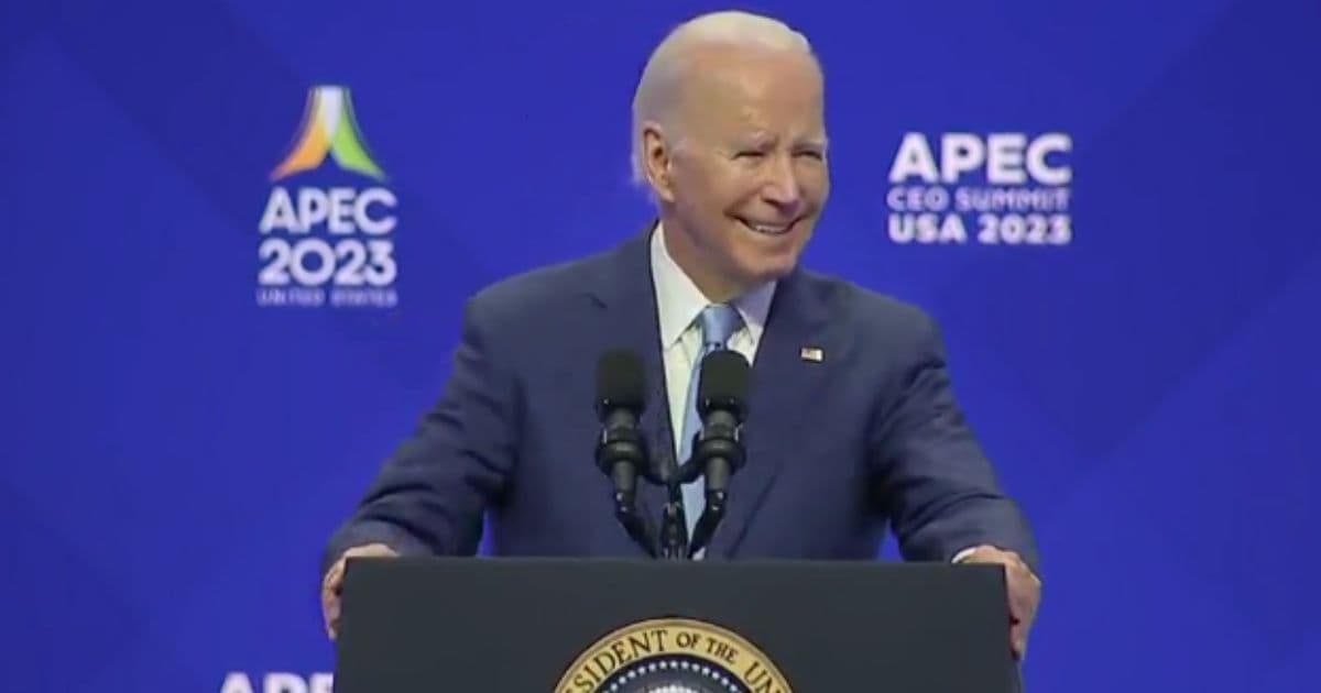 Biden Stares Dumbfounded at His Teleprompter, Says ‘I’m Not Gonna Even Try’