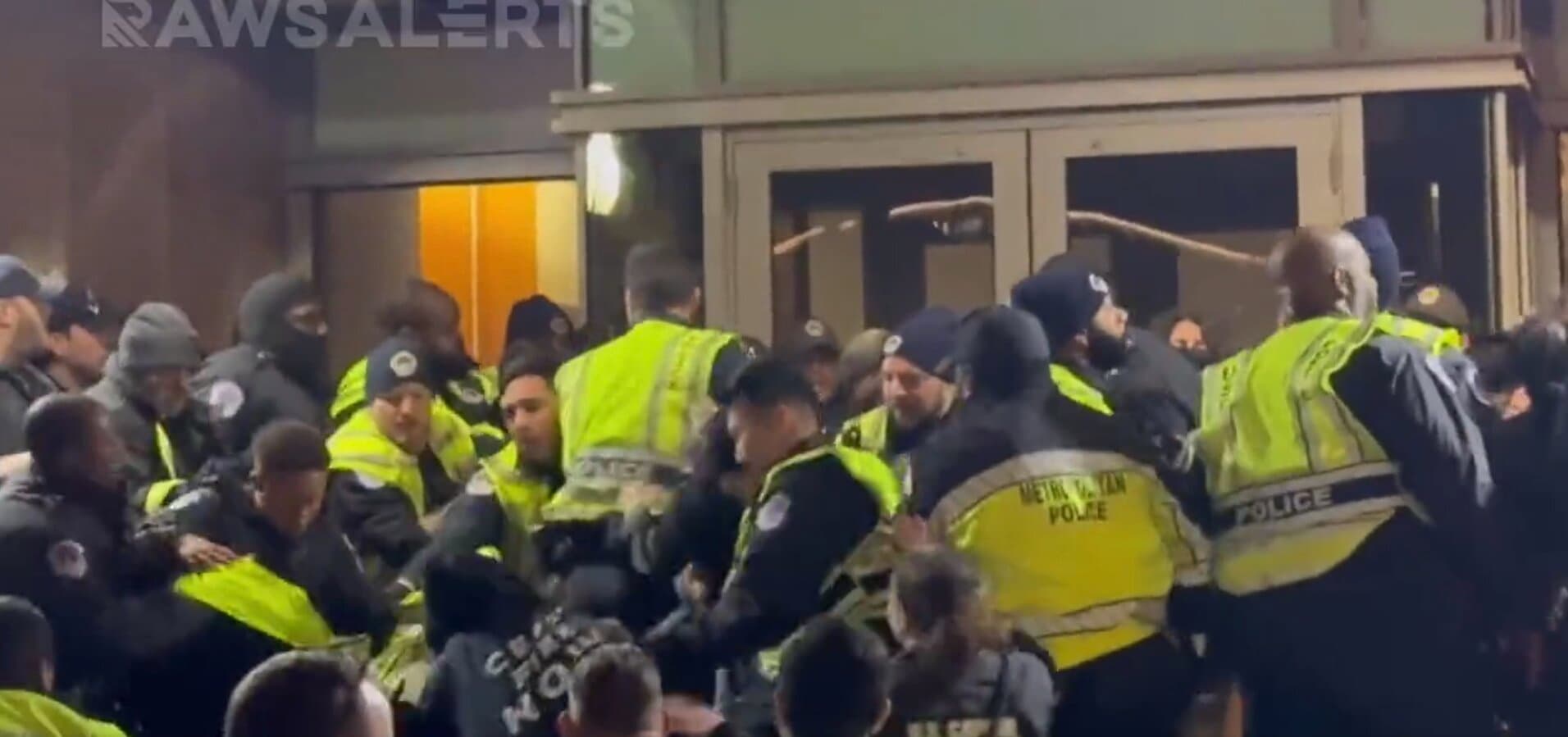 6 Capitol Police Officers Injured by ‘Violent’ Pro-Palestinian Protesters