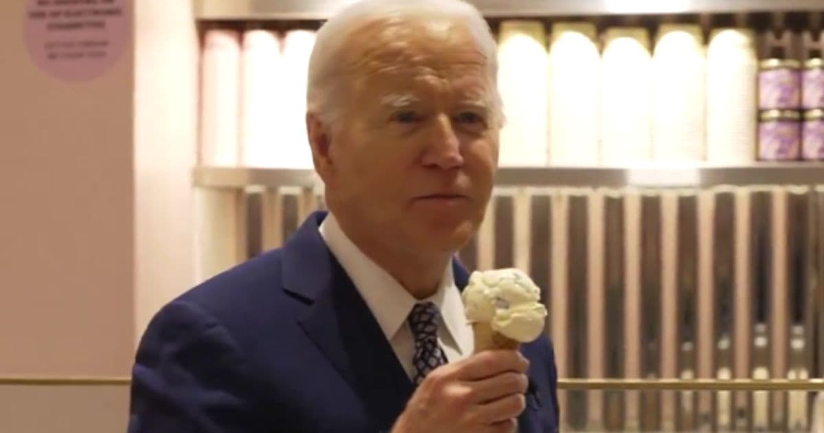 Biden Gets Ice Cream With Late Nightâs Seth Meyers, Attracting âHundredsâ of Pro-Palestine Protesters