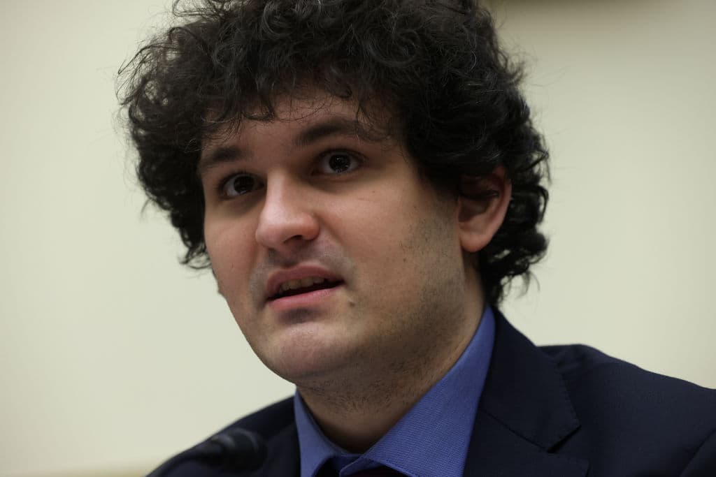 Bankman-Fried Sentenced to 25 Years in PrisonĀ