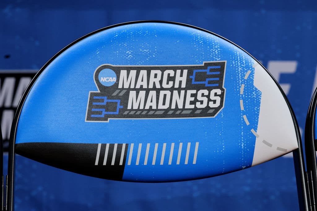 Basketball Star Goes Viral for âAmazingâ Perspective After Heartbreaking March Madness Loss