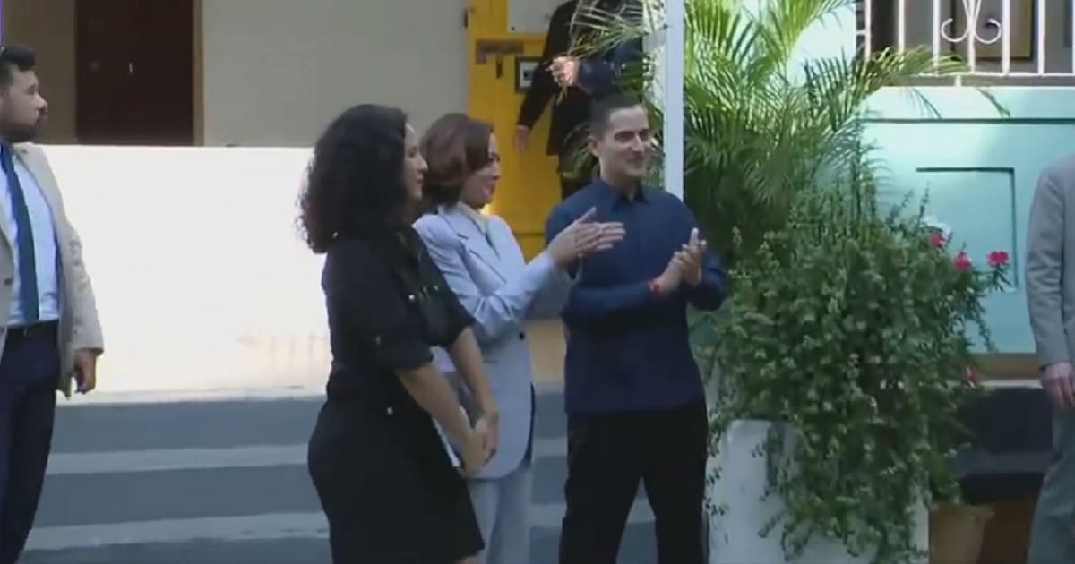 Kamala Harris Greeted by Song in Puerto Rico, Cluelessly Claps Along Until Someone Translates the Lyrics for Her