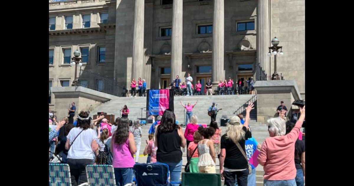 âCry Out for Americaâ: Prayer Rallies Take Place in State Capitols
