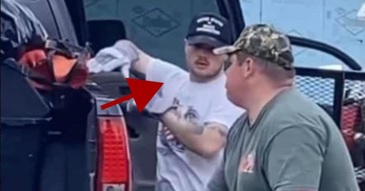 Country Star Helps Clean Up Damage from Nebraska Tornado ā āWeāll Do All We Can to Helpā