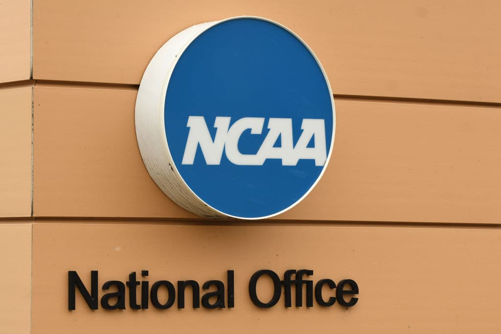 NCAA, Power Conferences OK Schools to Pay Players Directly