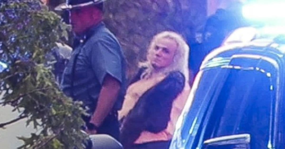 Arrest Made in Stabbing of Girls at US Movie Theater, Suspect Reportedly a Trans Activist Who Was âLaughing the Whole Timeâ