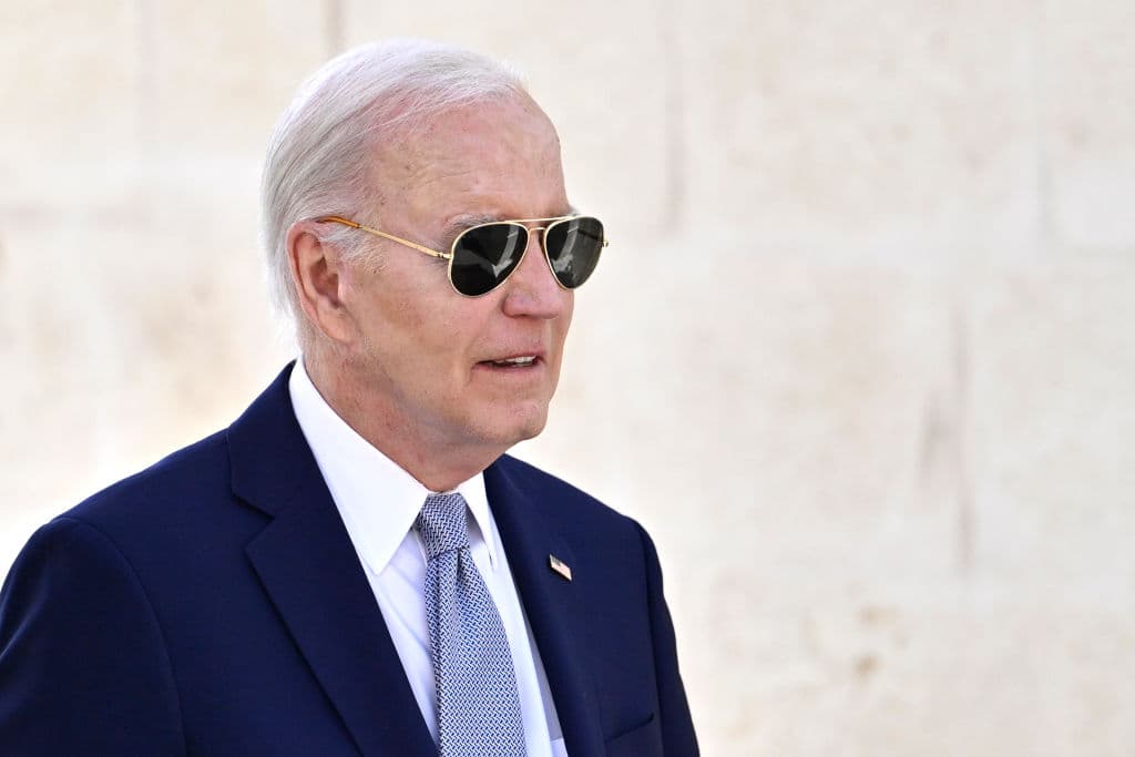 Supreme Court Throws Out Social Media Case Against Biden Admin