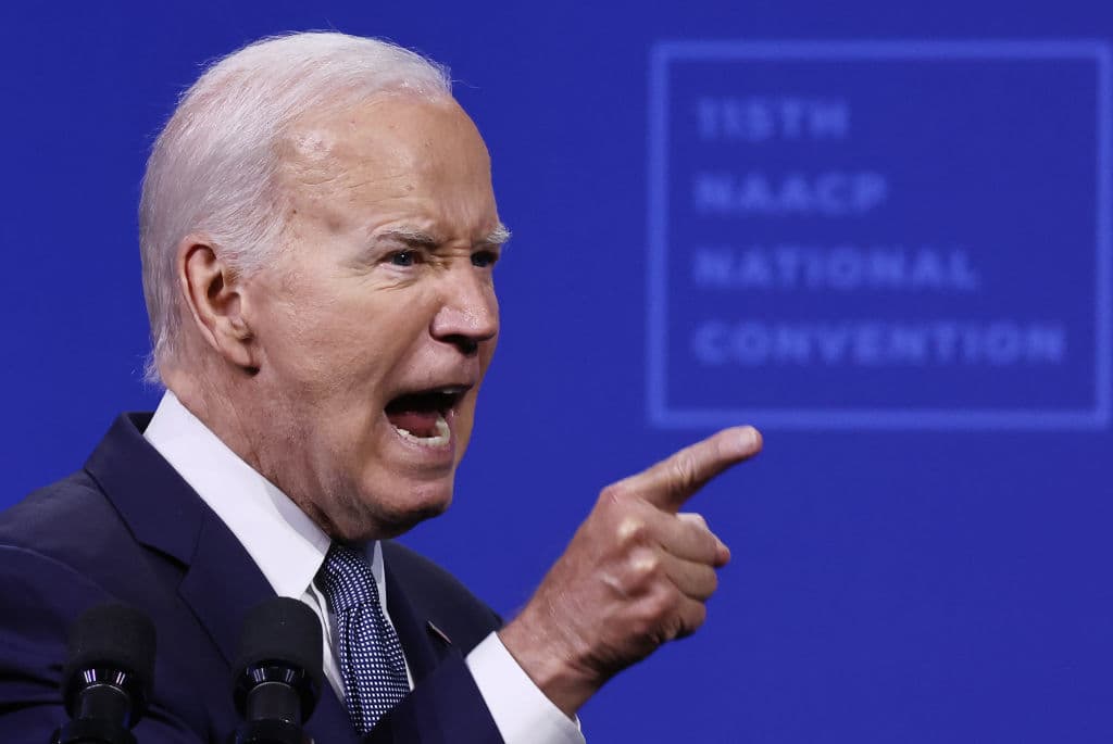 Biden Lashes Out at Dem Who Received a Bronze Star: Report