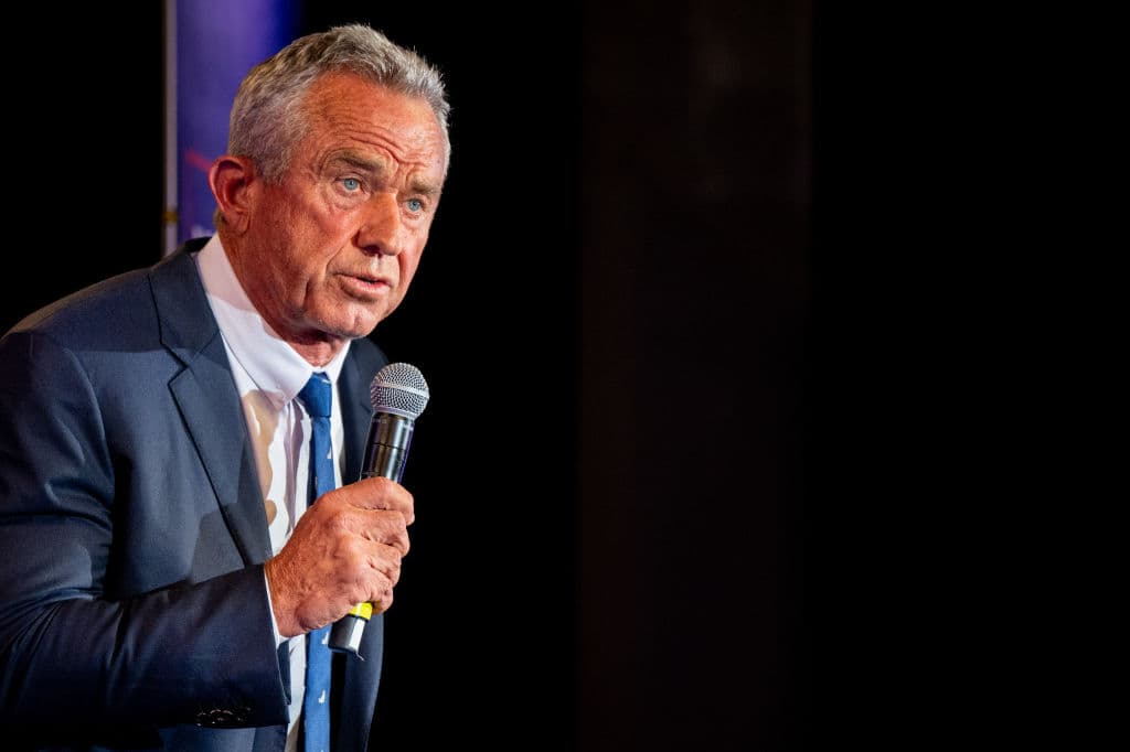 RFK Jr. Considering Leaving Presidential Race, Joining Trumpās Camp