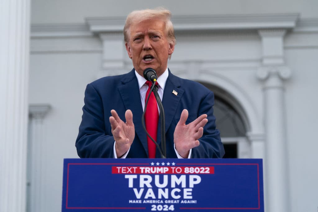 Trump Reacts to Taylor Swiftâs Endorsement of Harris