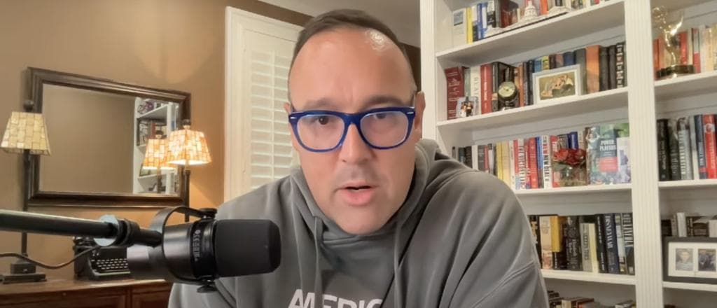 āShe Would Have A Real Chanceā: Ex-CNN Analyst Breaks Down Why AOC Is āGoing To Runā For President
