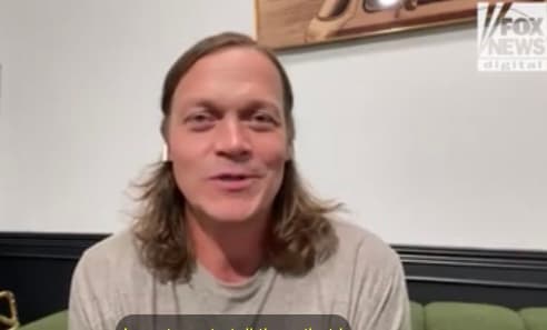 Rock Singer Pledges to Continue Talking About His Love of God