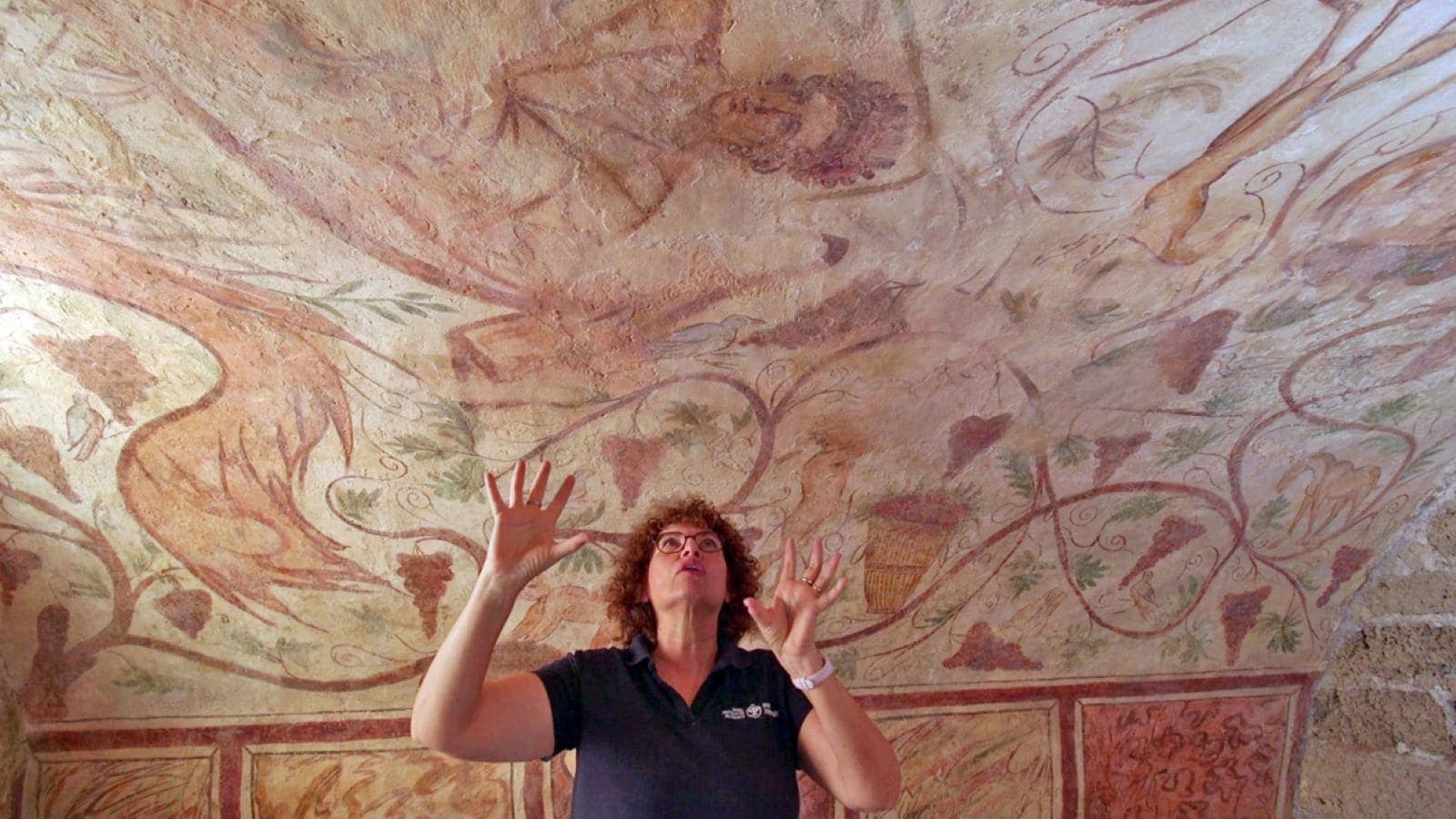 Ancient Greek Tombs Unveiled In Ashkelon, Israel, For Public Viewing