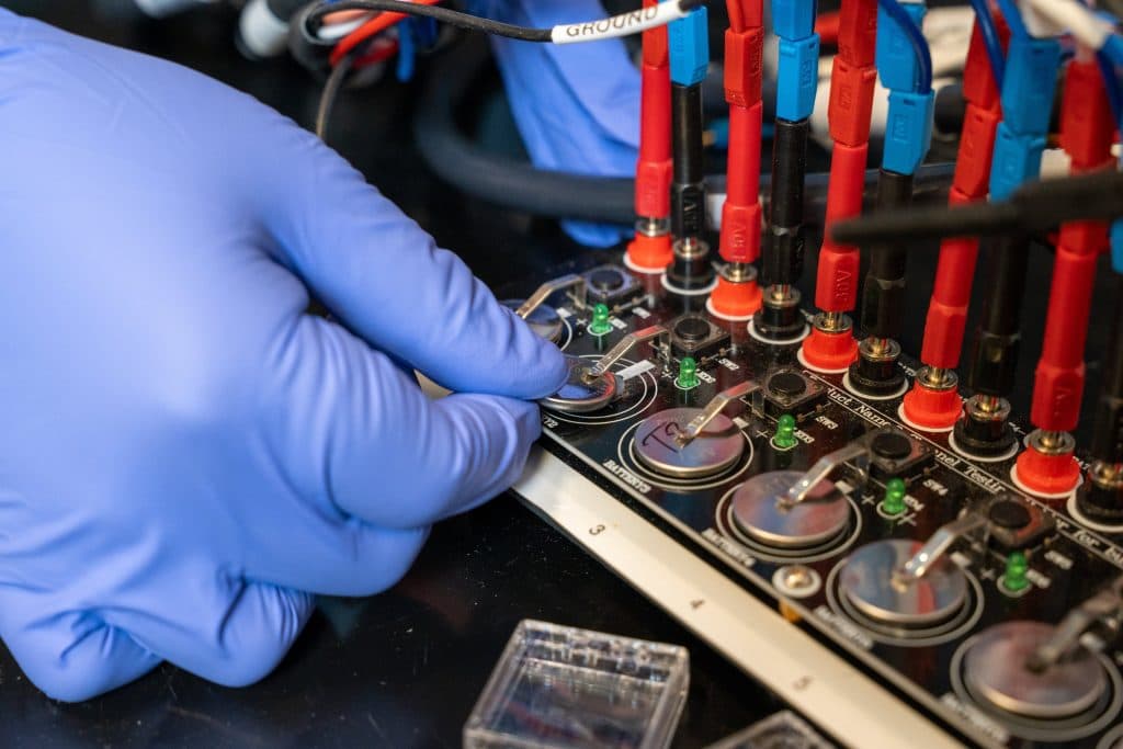 Breakthrough May Mean Longer-lasting Electric Vehicle Batteries