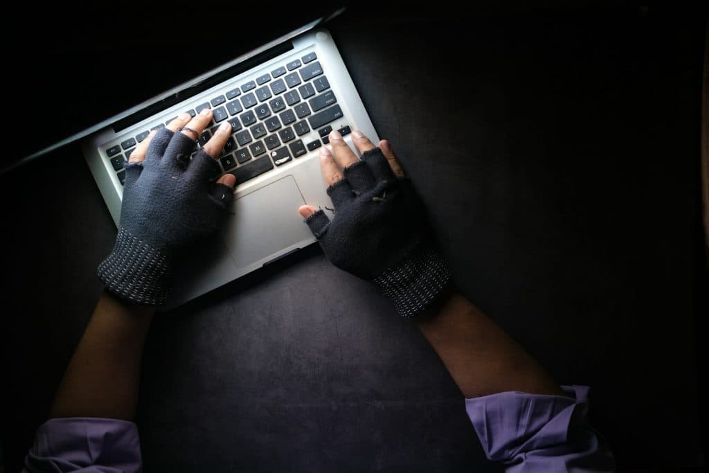 Global Survey Reveals Alarming Cyberattack Trends: Nearly Half Of Respondents Victimizedâ
â