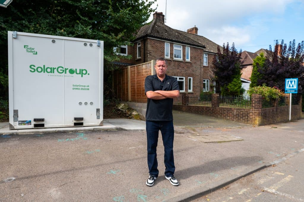 London Dadâs Property Woes As Bus Driver Toilet Hinders Saleâ
â