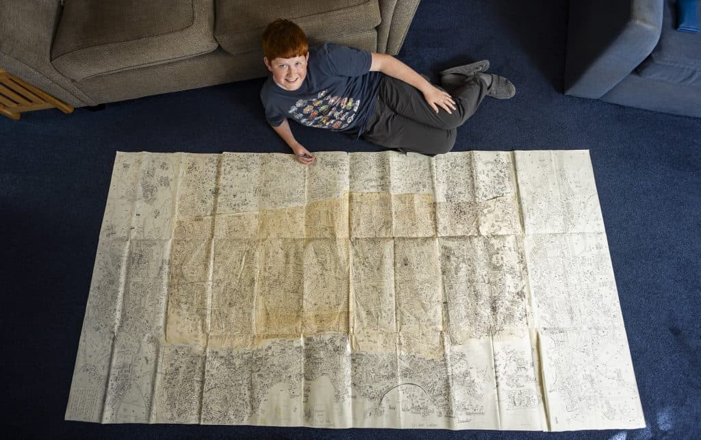 Teen Completes Intricate Fantasy City Map After 7 Years Of Craftingâ
â